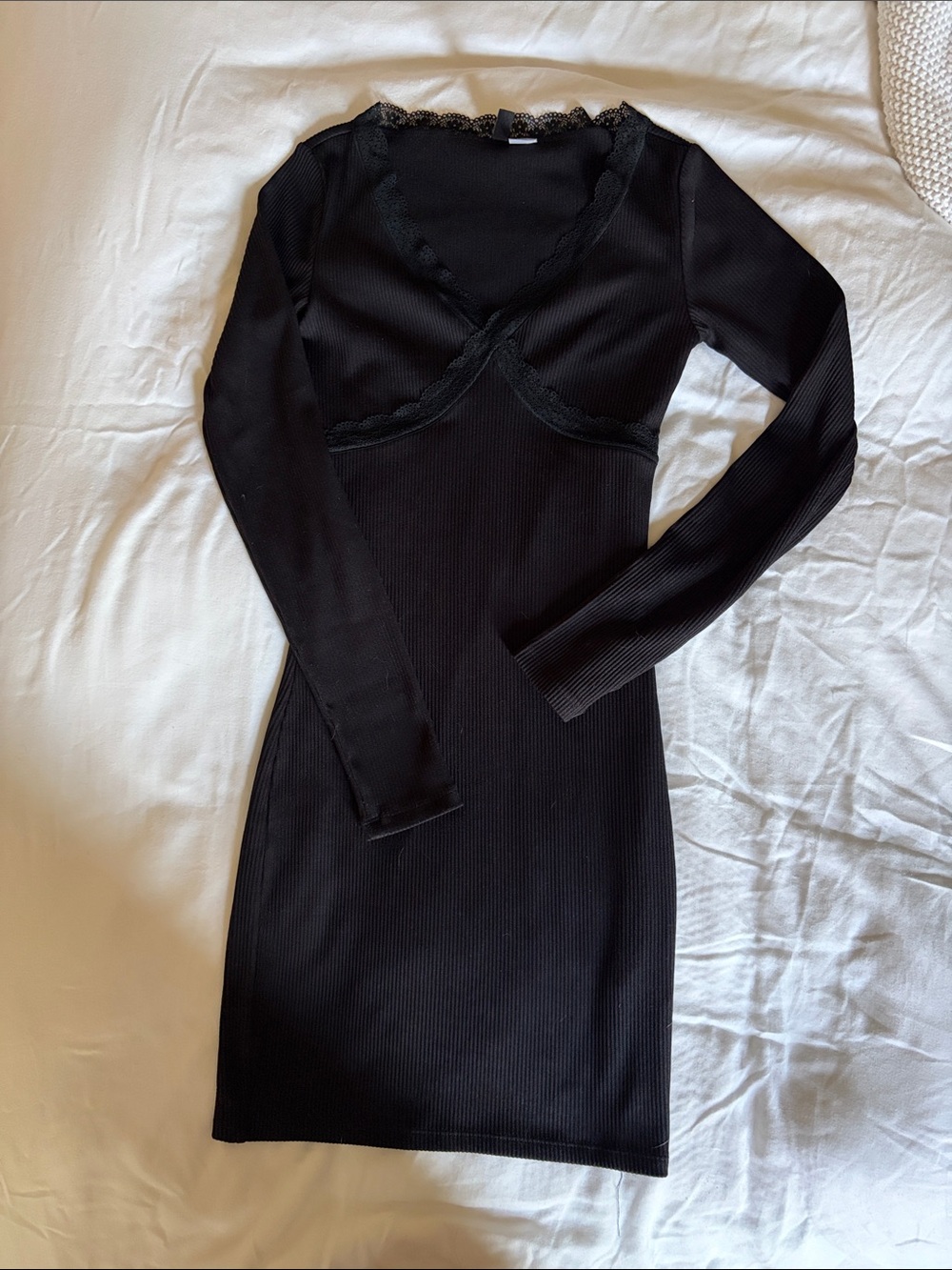 NWOT H&M Black Long-Sleeve Ribbed Lace-Trim Bodycon Dress